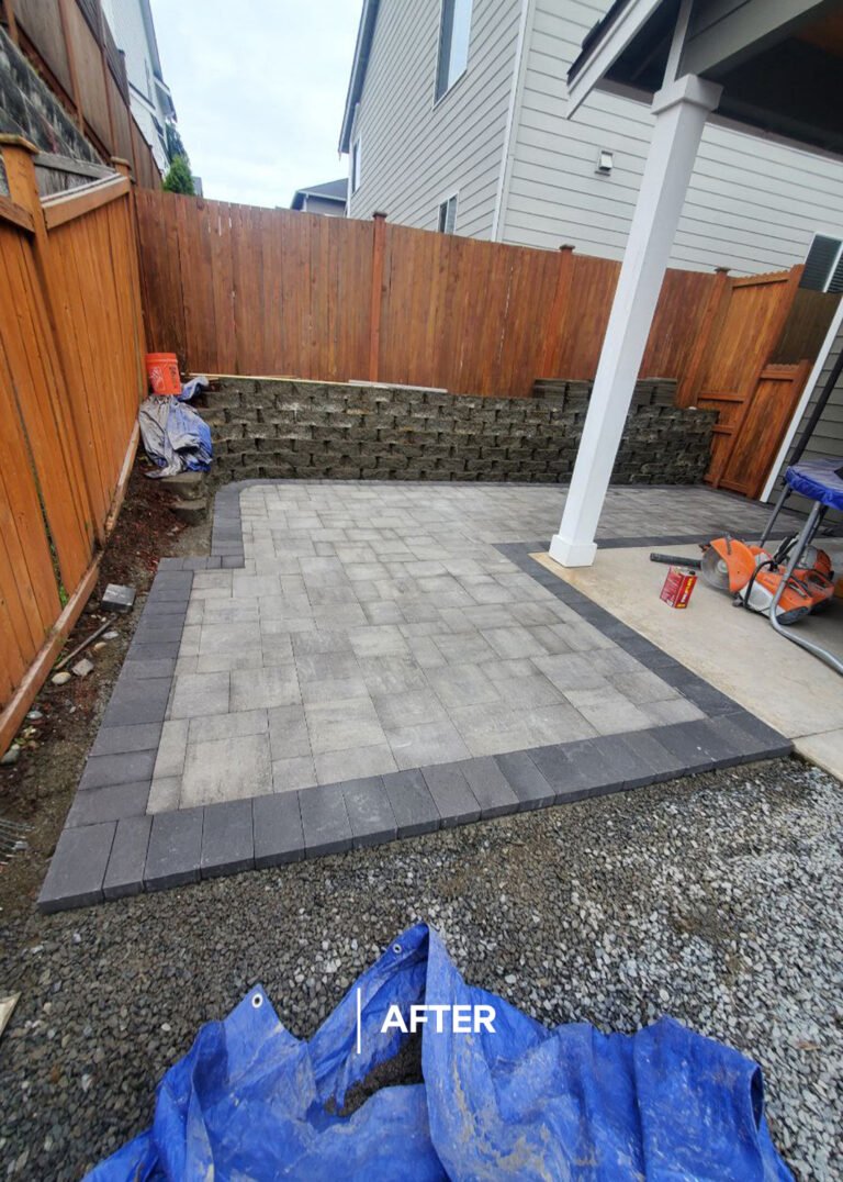 A Backyard Transformed: Synthetic Turf Meets Elegant Pavers