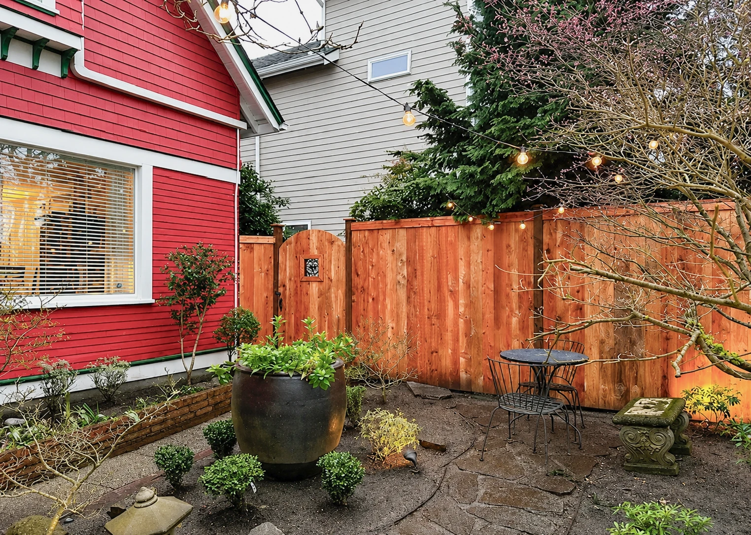 Custom rounded gate fence project