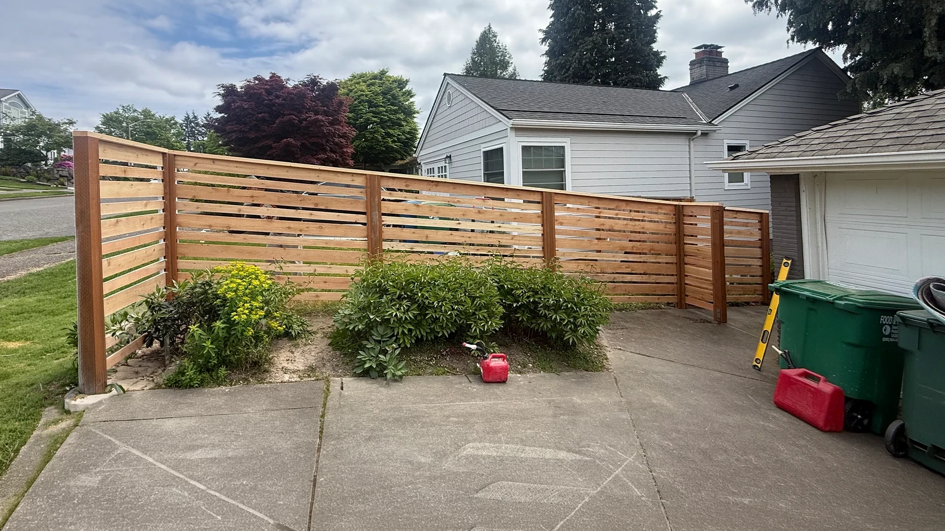 Fence Installation in Seattle, WA by Acosta Landstone, photo 7