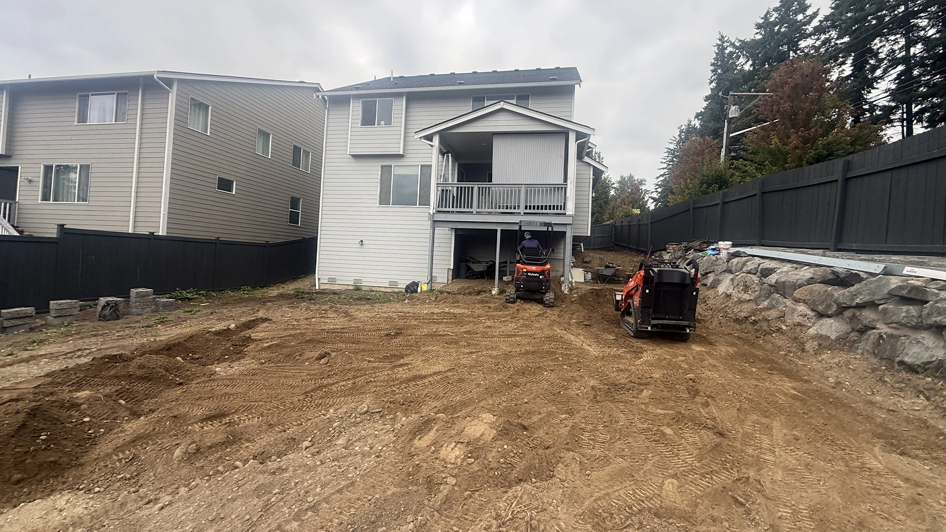 Backyard Landscaping in Kent, WA by Acosta Landstone, photo 5
