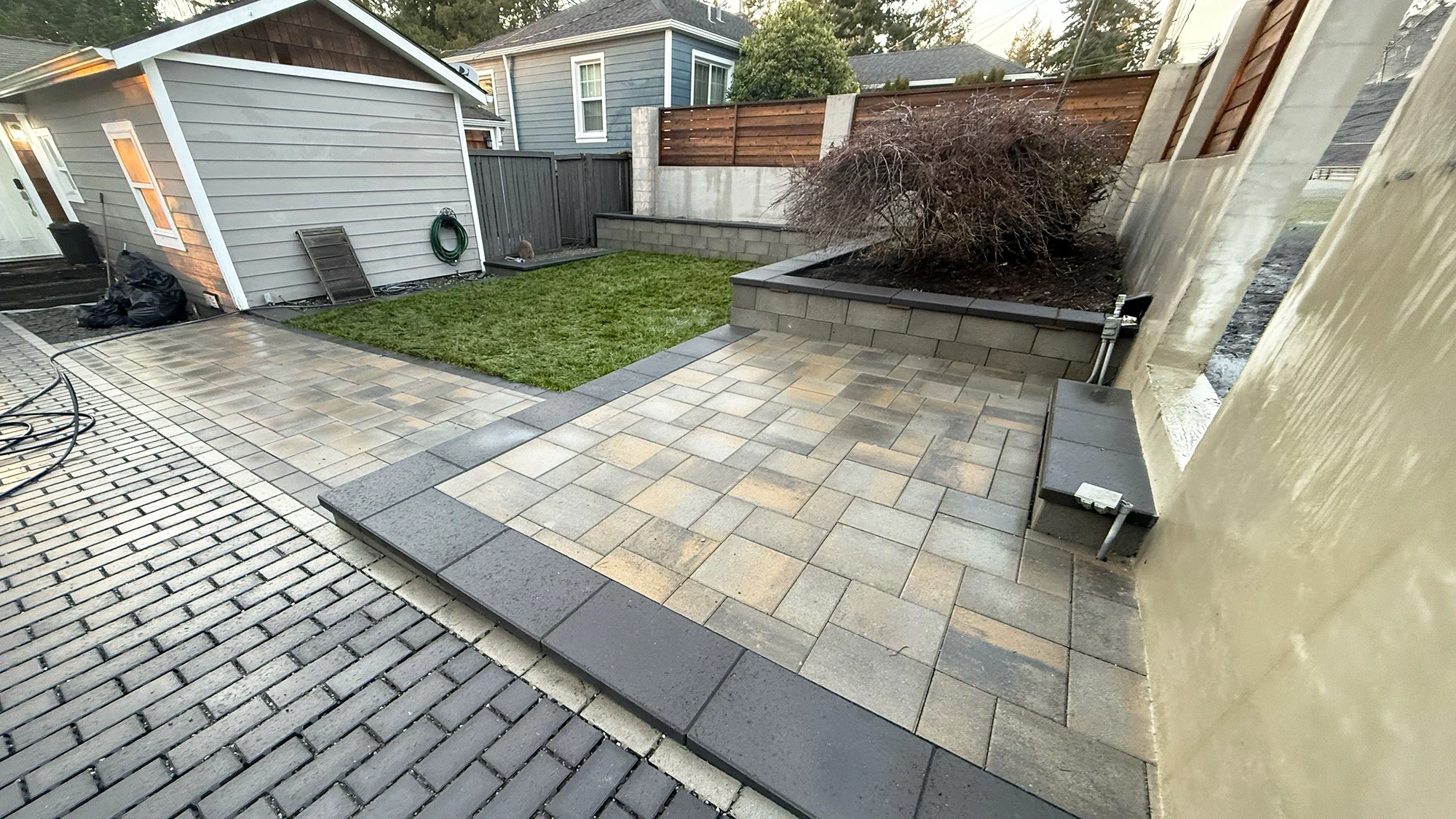 Outdoor Living & Hardscape in Burien, WA by Acosta Landstone, photo 1
