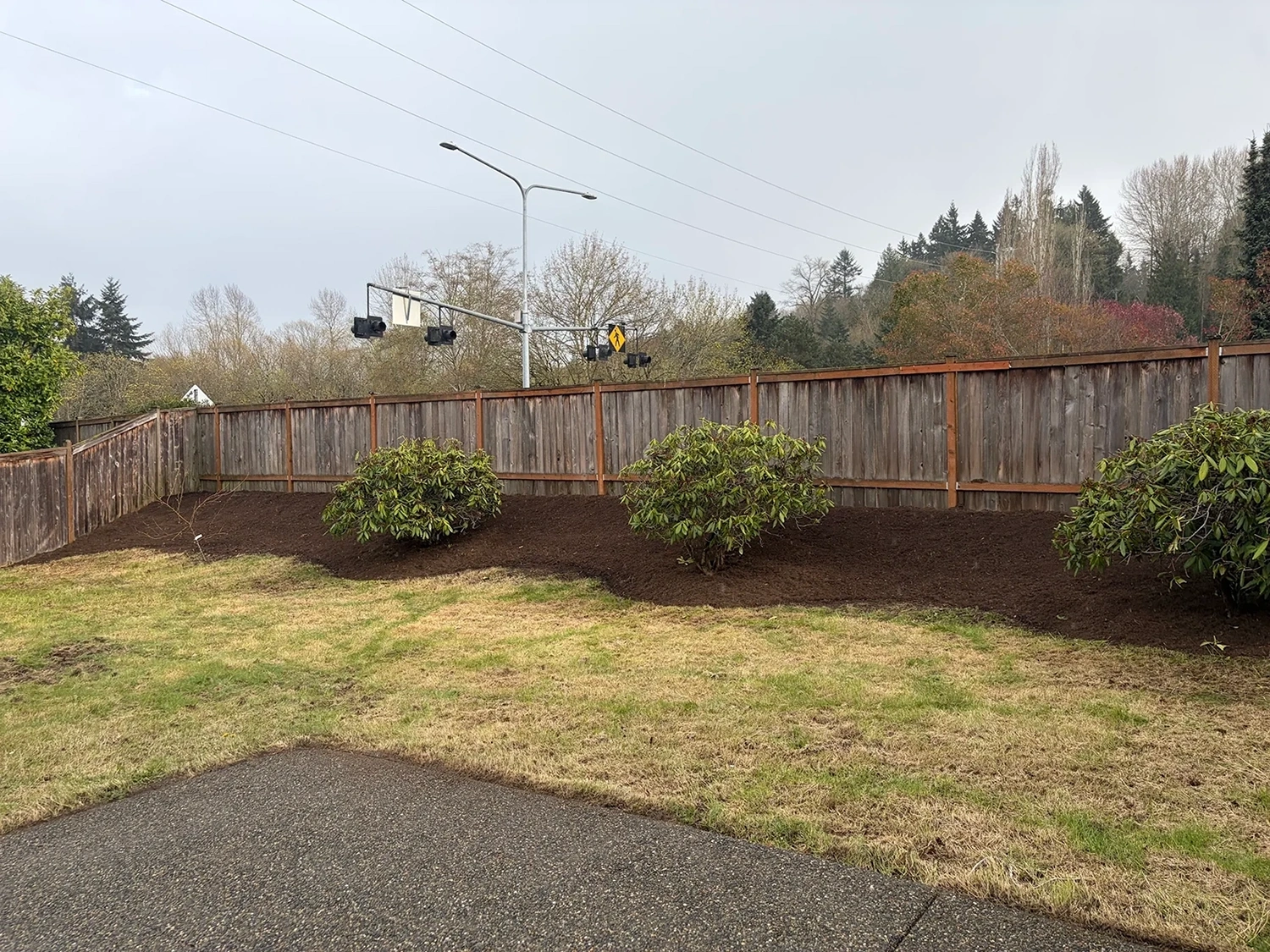 Backyard mulch installation